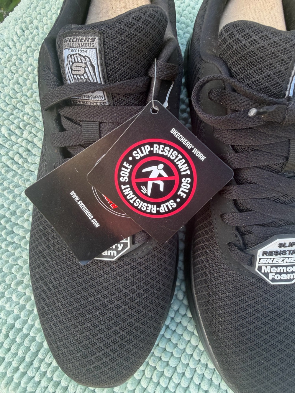 Skechers Men’s size 11 Black Slip-Resistant Memory Foam Athletic Shoes! New! - Picture 2 of 10